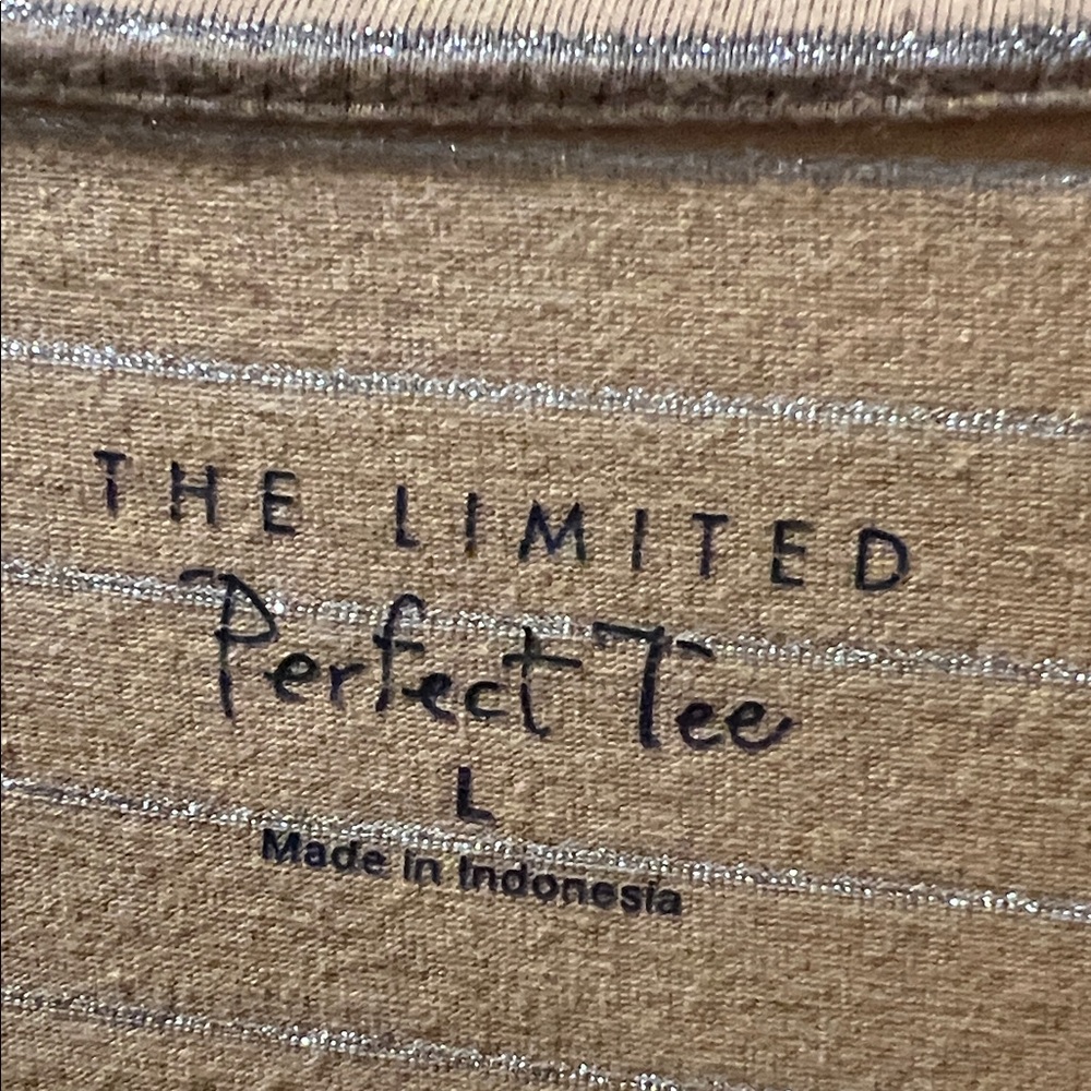 The Limited Gold‎ Long Sleeve Top - Picture 3 of 6